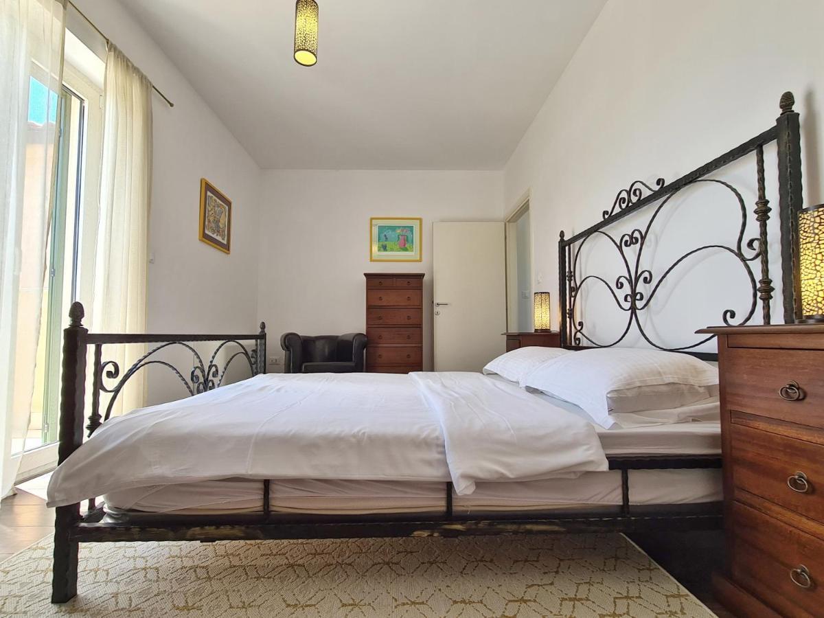 Spacious Villa With Pool, Indoor Jacuzzi And Sauna Near Porec Višnjan 외부 사진