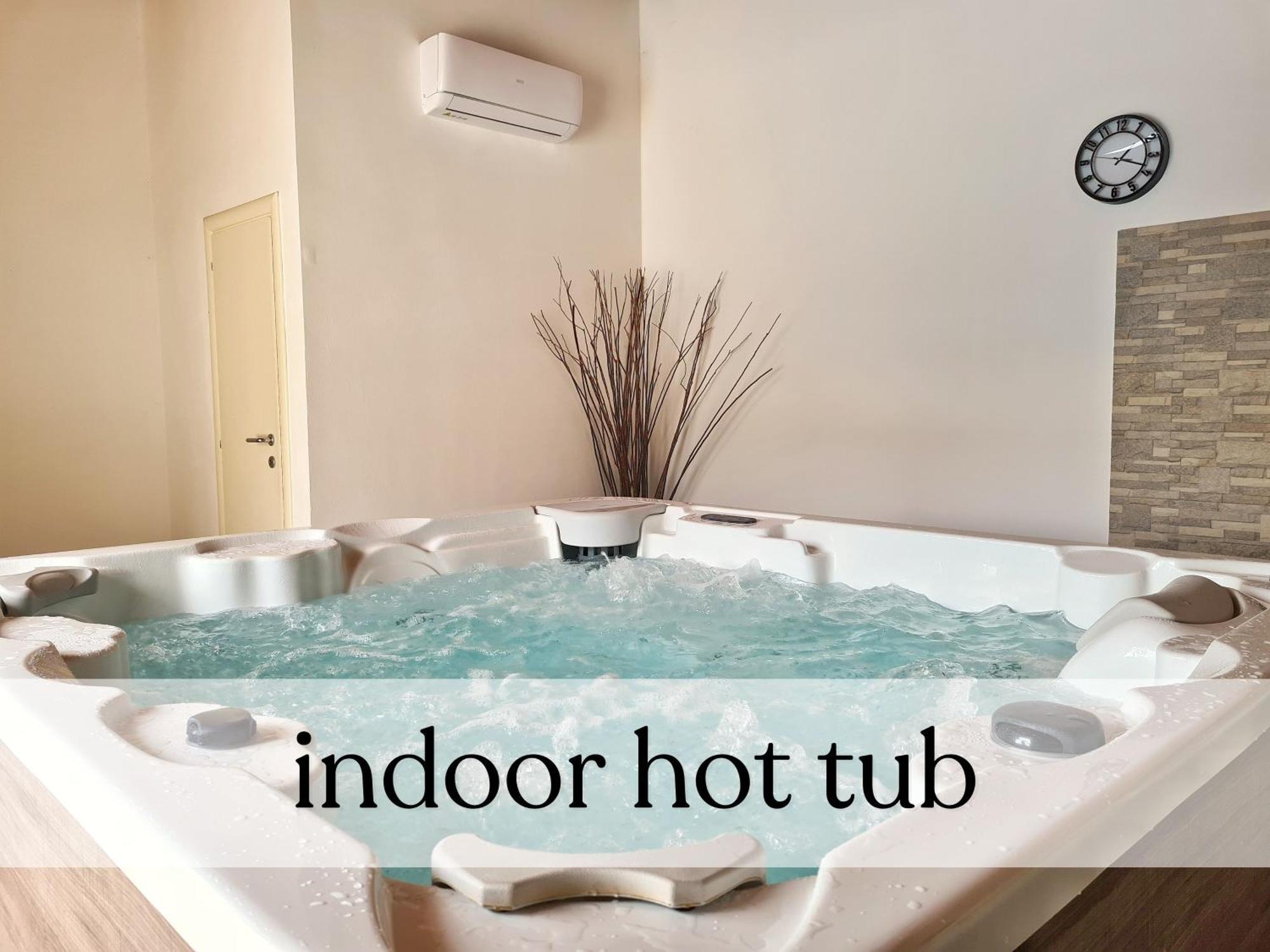 Spacious Villa With Pool, Indoor Jacuzzi And Sauna Near Porec Višnjan 외부 사진